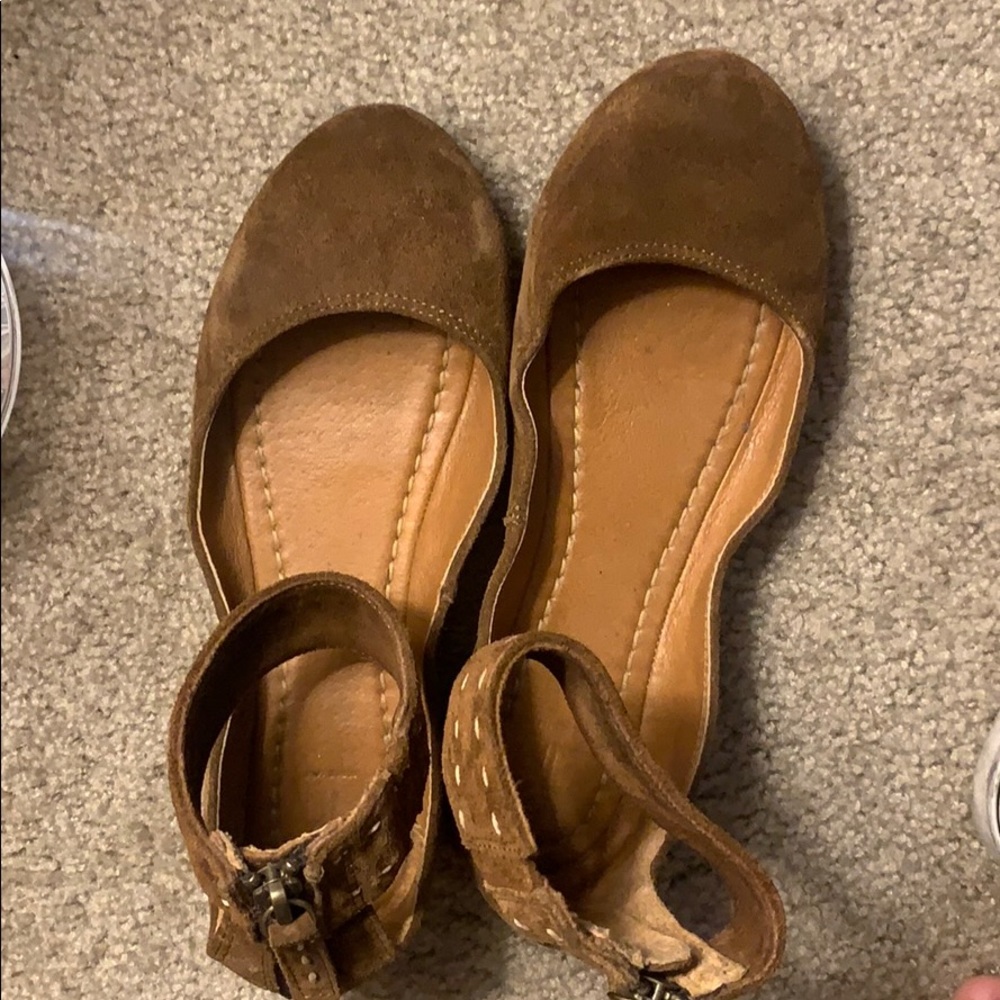 Frye flats